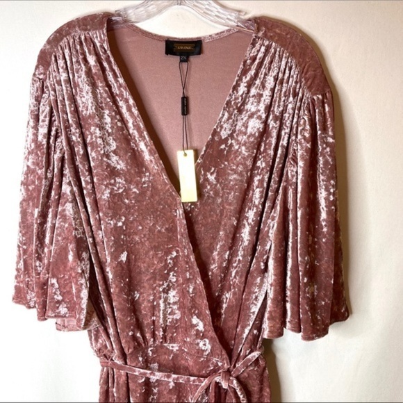 NWT Alexia Admor crushed velvet rose wrap dress 2X - Picture 9 of 10